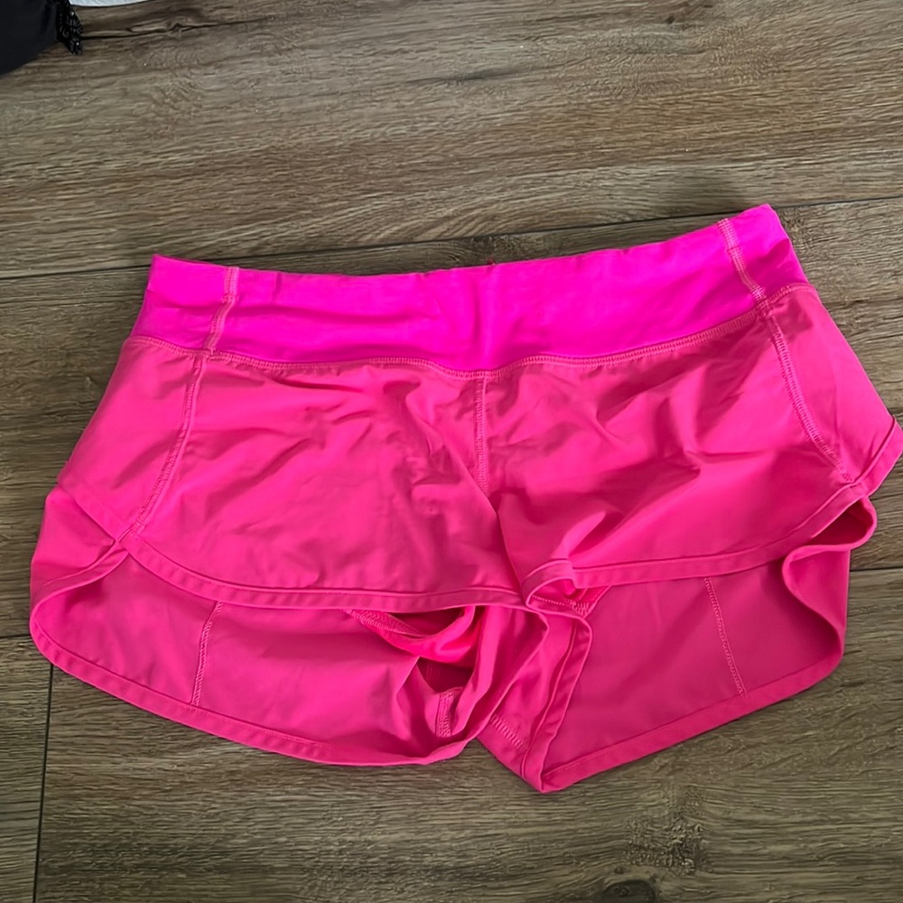 Lulelemon run workout shorts